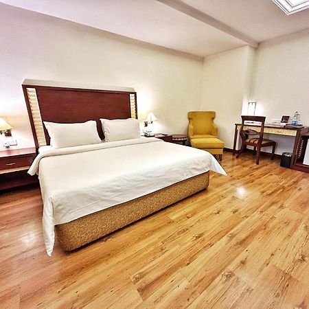 Готель The Residency Karur Екстер'єр фото